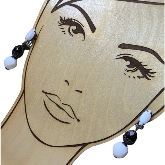 Vintage LEVI SEGAL California 1950’s Era Glass Clip On Earrings Women’s Jewelry - Picture 1 of 7